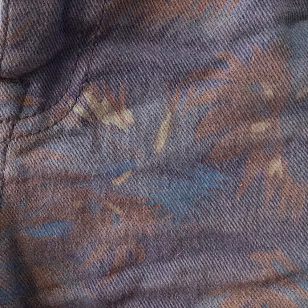 Women’s Shorts - Picture 3 of 3